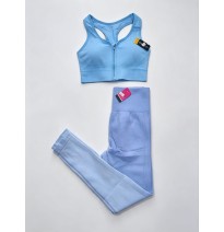 CALZA FITNESS LISO LEVANTA COLA