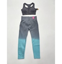 CALZA FITNESS LISO LEVANTA COLA